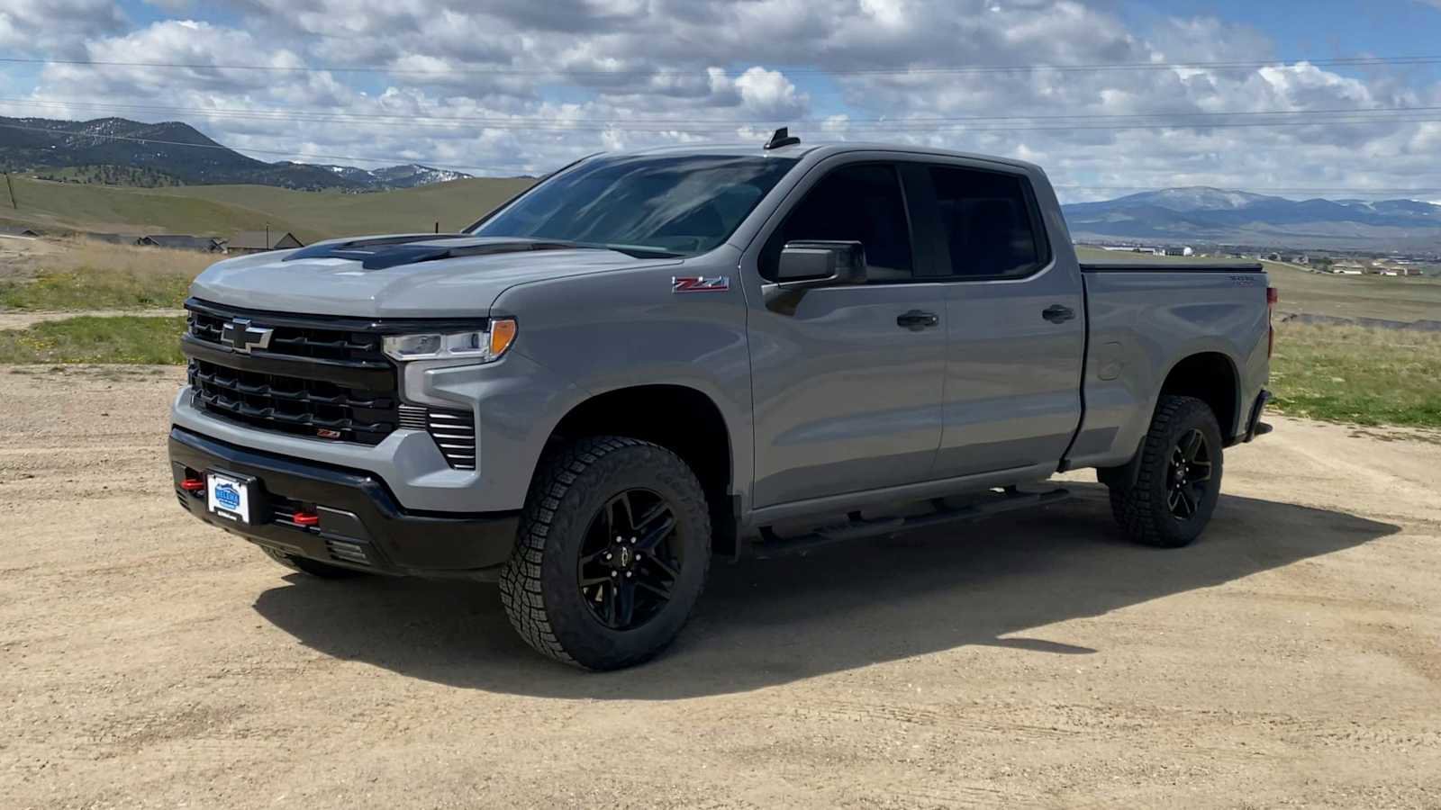 Used 2024 Chevrolet Silverado 1500 LT Trail Boss w/ Convenience Package II AWD/4WD image 4
