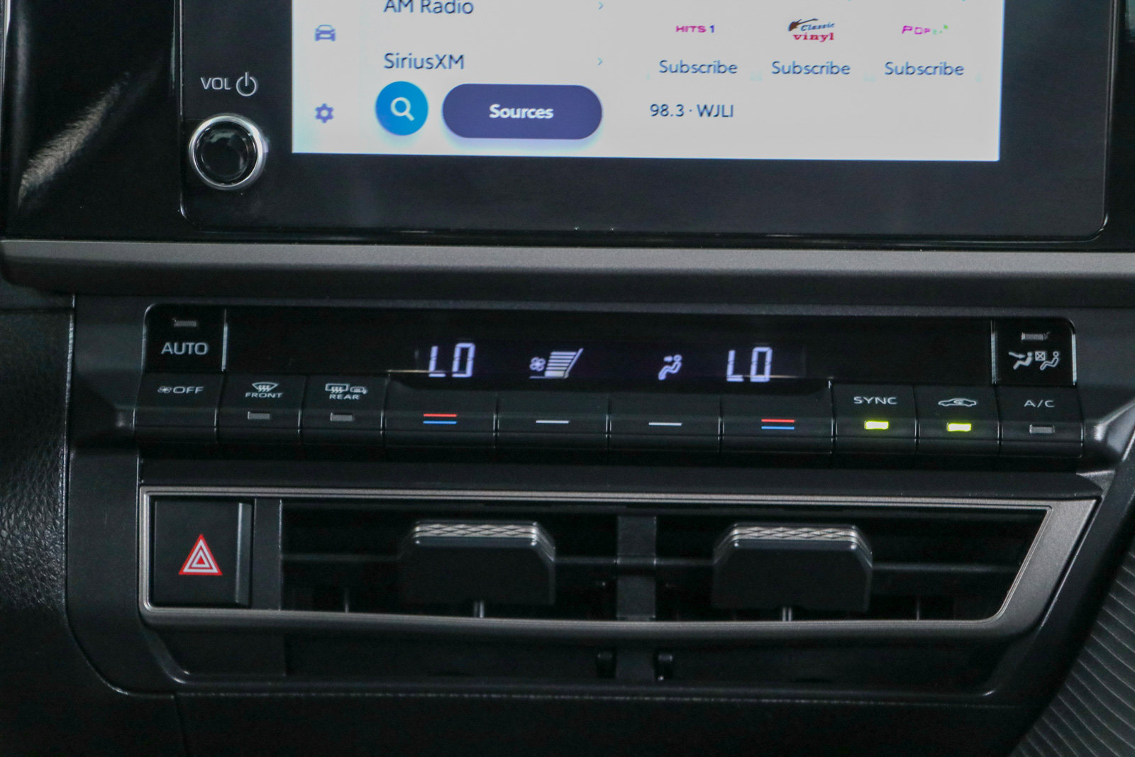 Used 2025 Toyota Camry SE FWD image 20