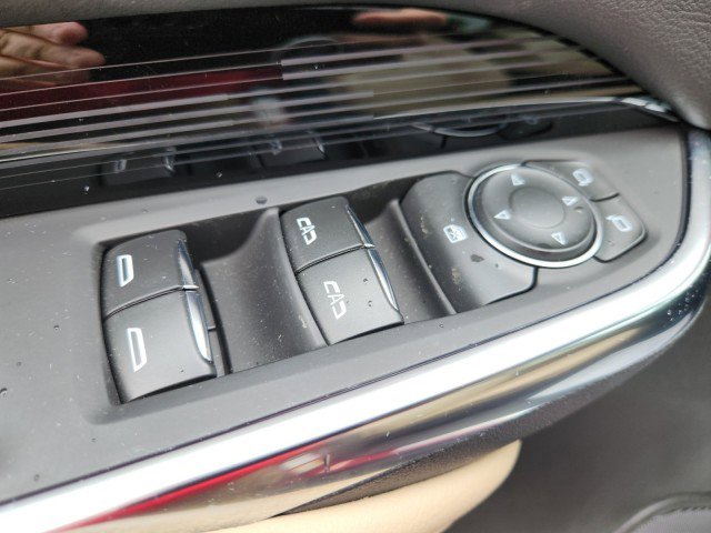 Used 2024 Cadillac XT4 Luxury image 34