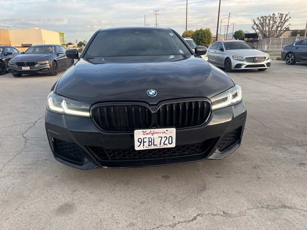 Used 2023 BMW 530e w/ M Sport Package image 9