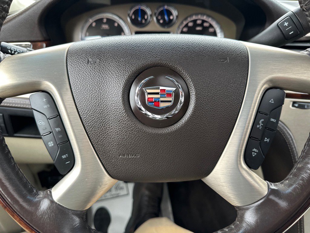 Used 2014 Cadillac Escalade Platinum image 22