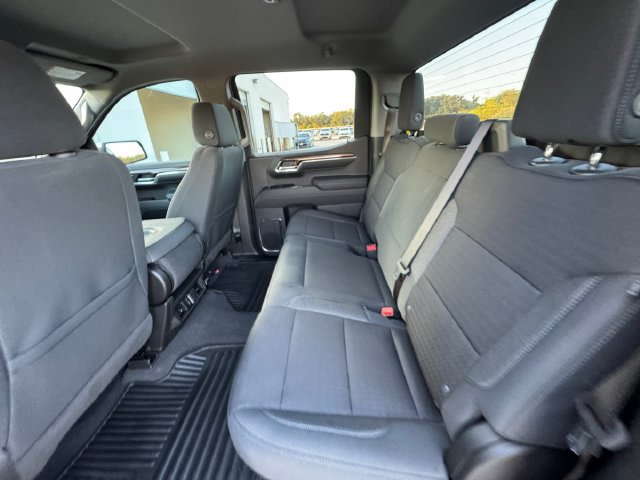 Used 2024 Chevrolet Silverado 1500 LT RWD image 30