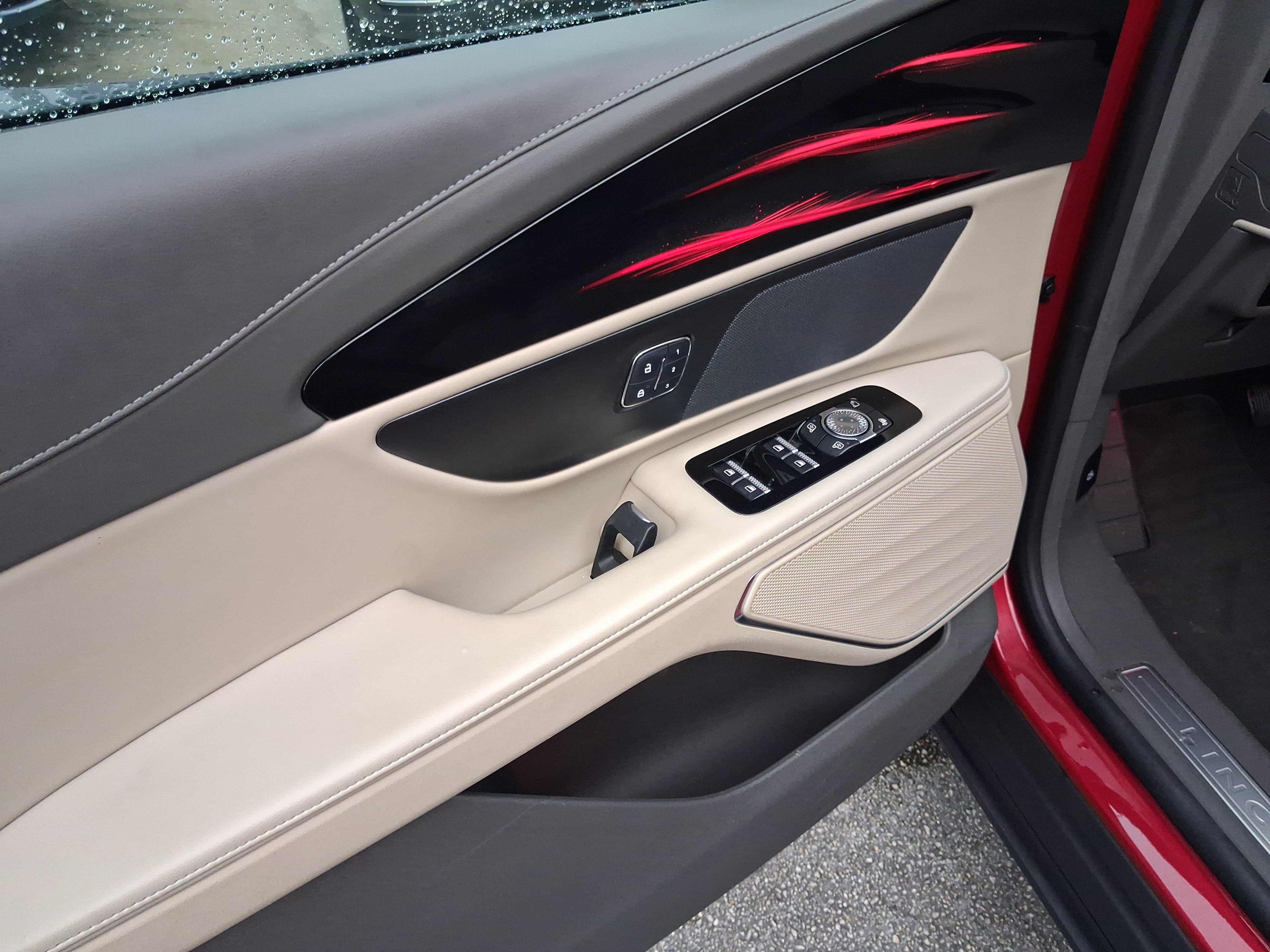 Certified 2025 Lincoln Nautilus Premier AWD/4WD image 13