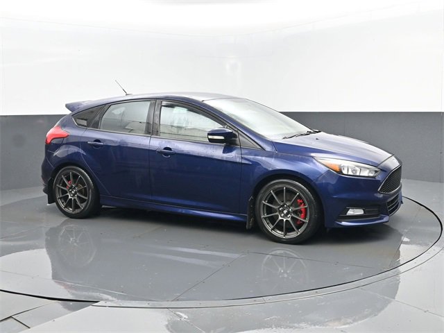 Used 2017 Ford Focus ST image 3