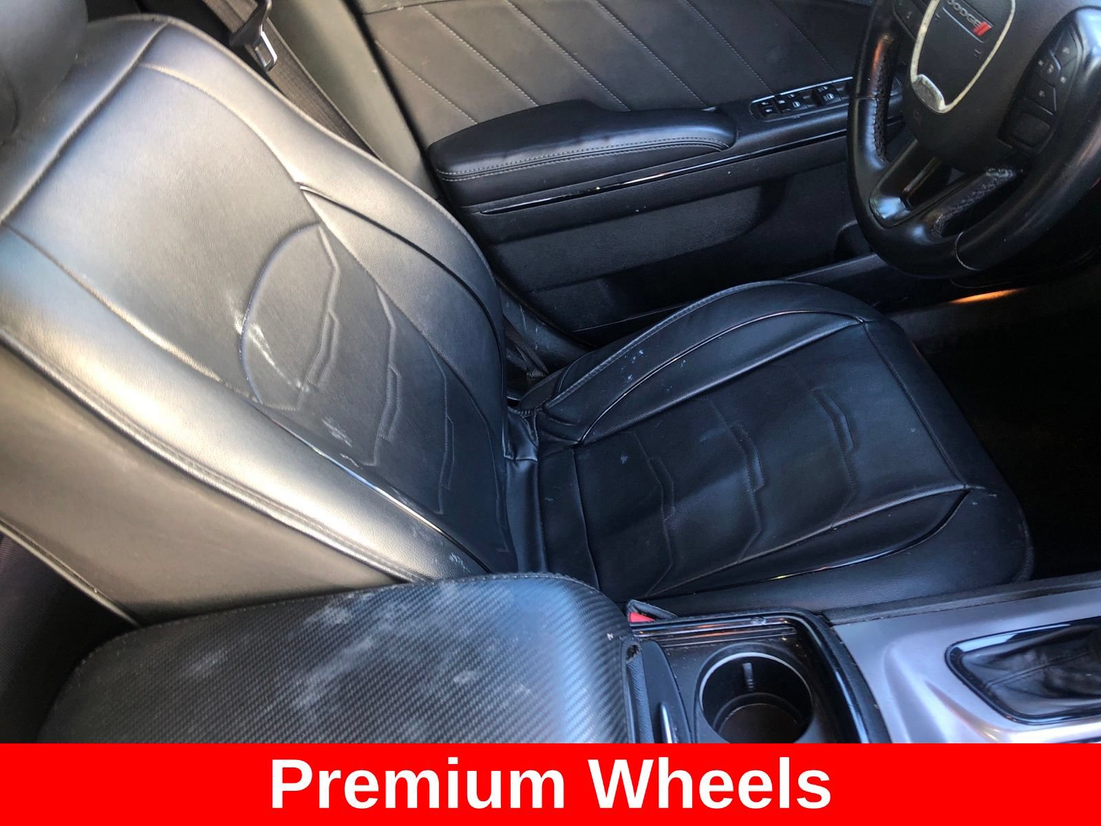 Used 2022 Dodge Charger SXT w/ Blacktop Package RWD image 10