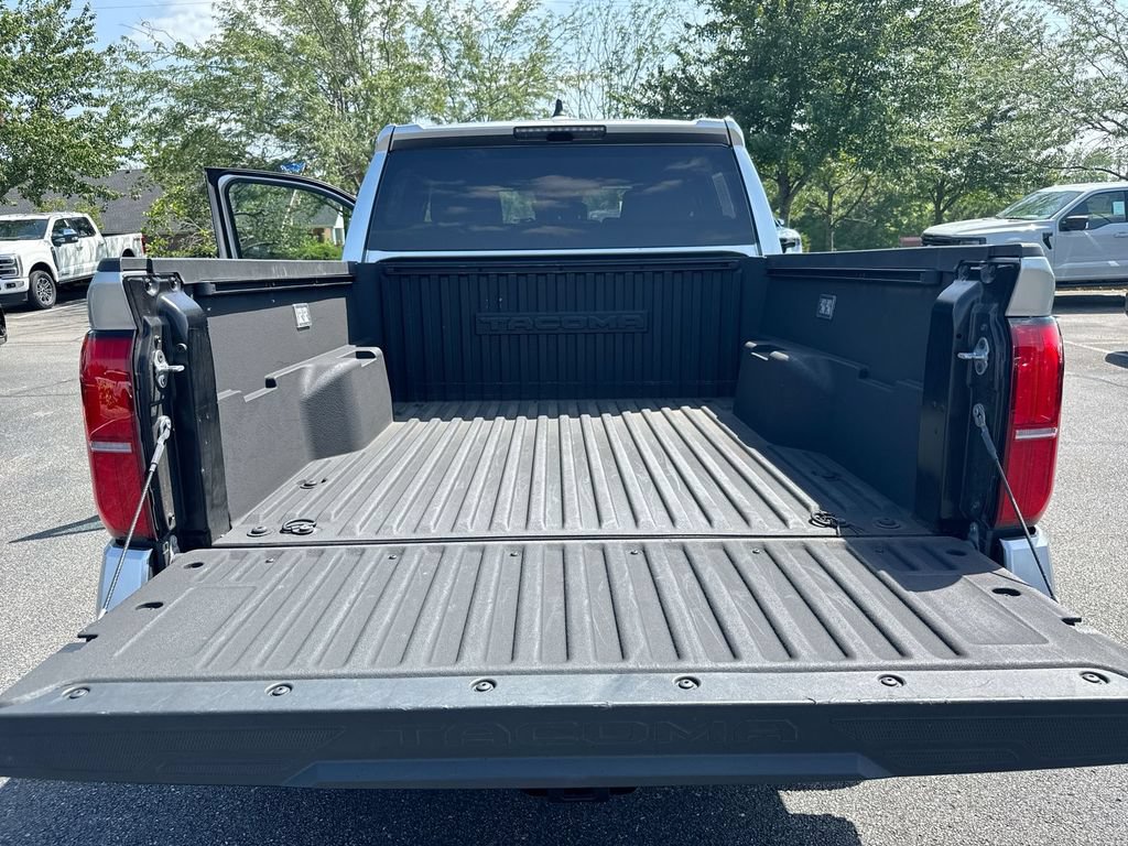 Used 2024 Toyota Tacoma TRD Sport AWD/4WD image 23
