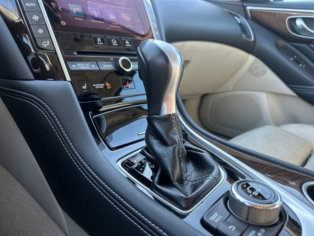 Used 2014 INFINITI Q50 Sport w/ Technology Package image 15