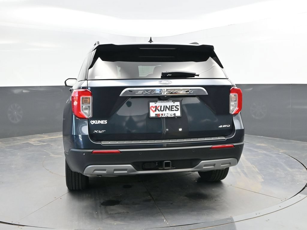 Used 2024 Ford Explorer XLT w/ Equipment Group 202A AWD/4WD image 8