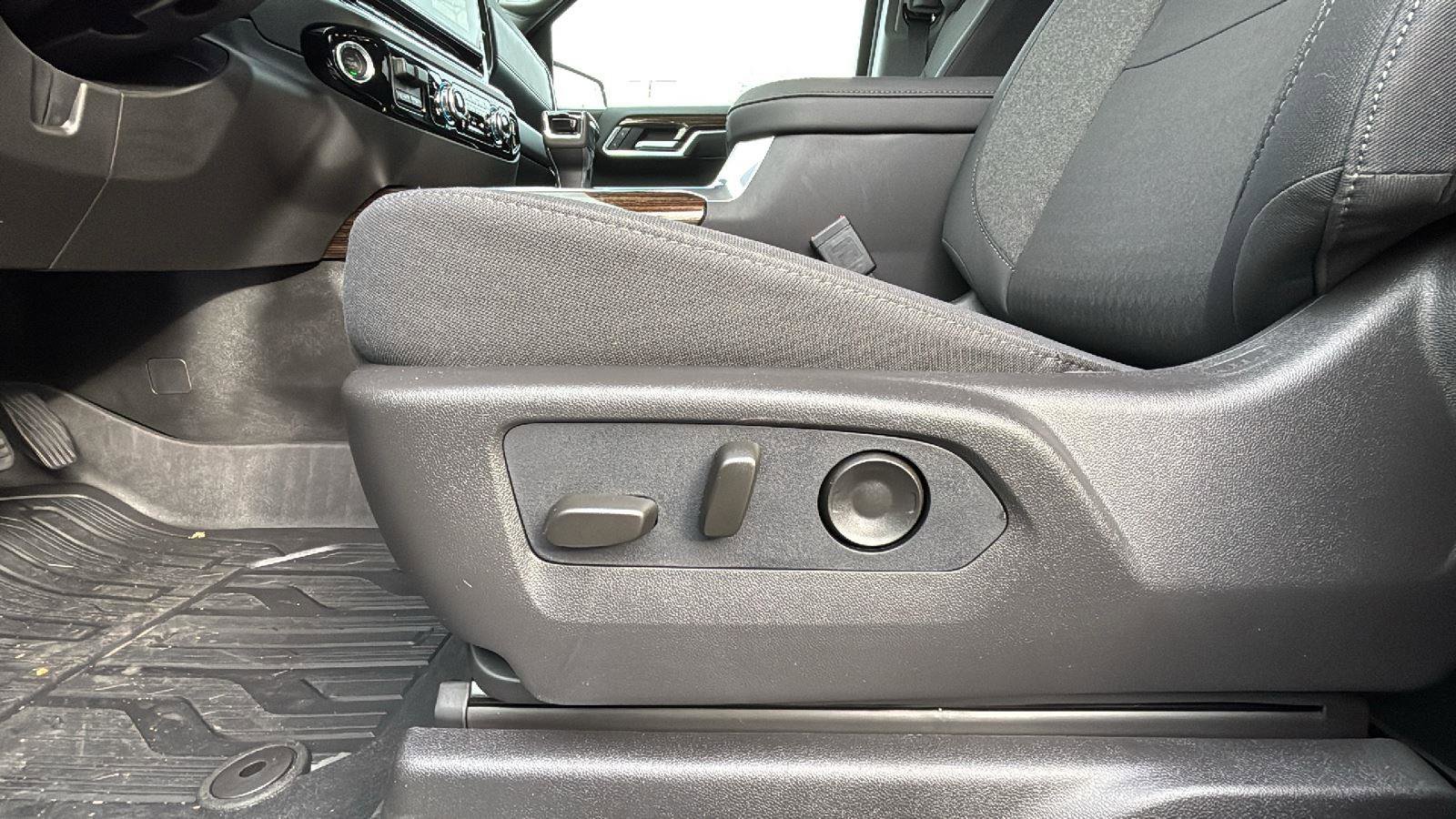 New 2026 GMC Sierra 1500 Elevation image 24