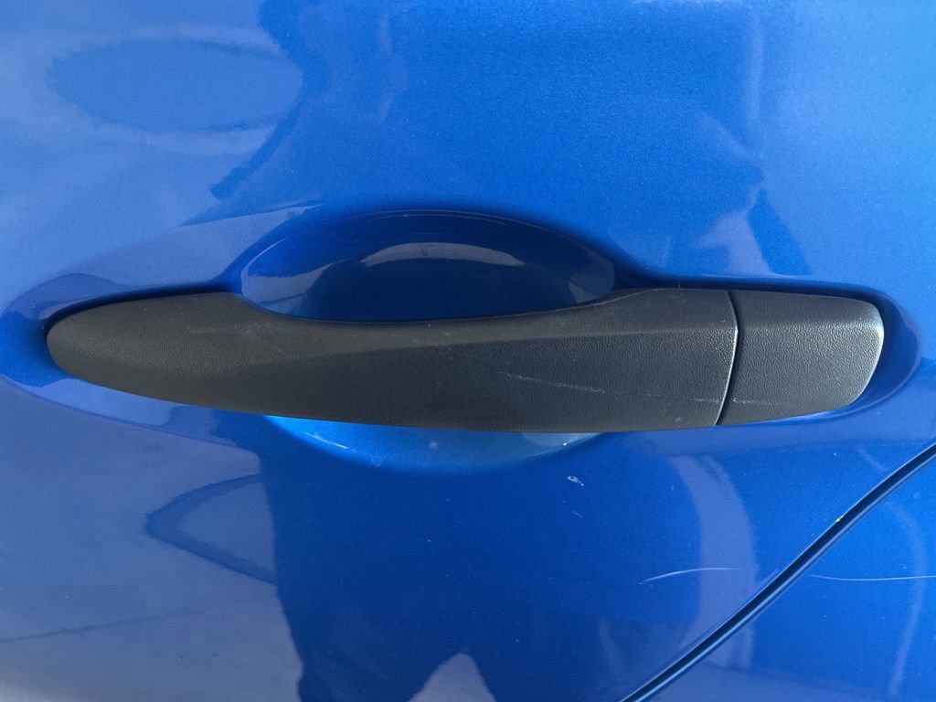 Used 2021 Nissan Kicks S image 39