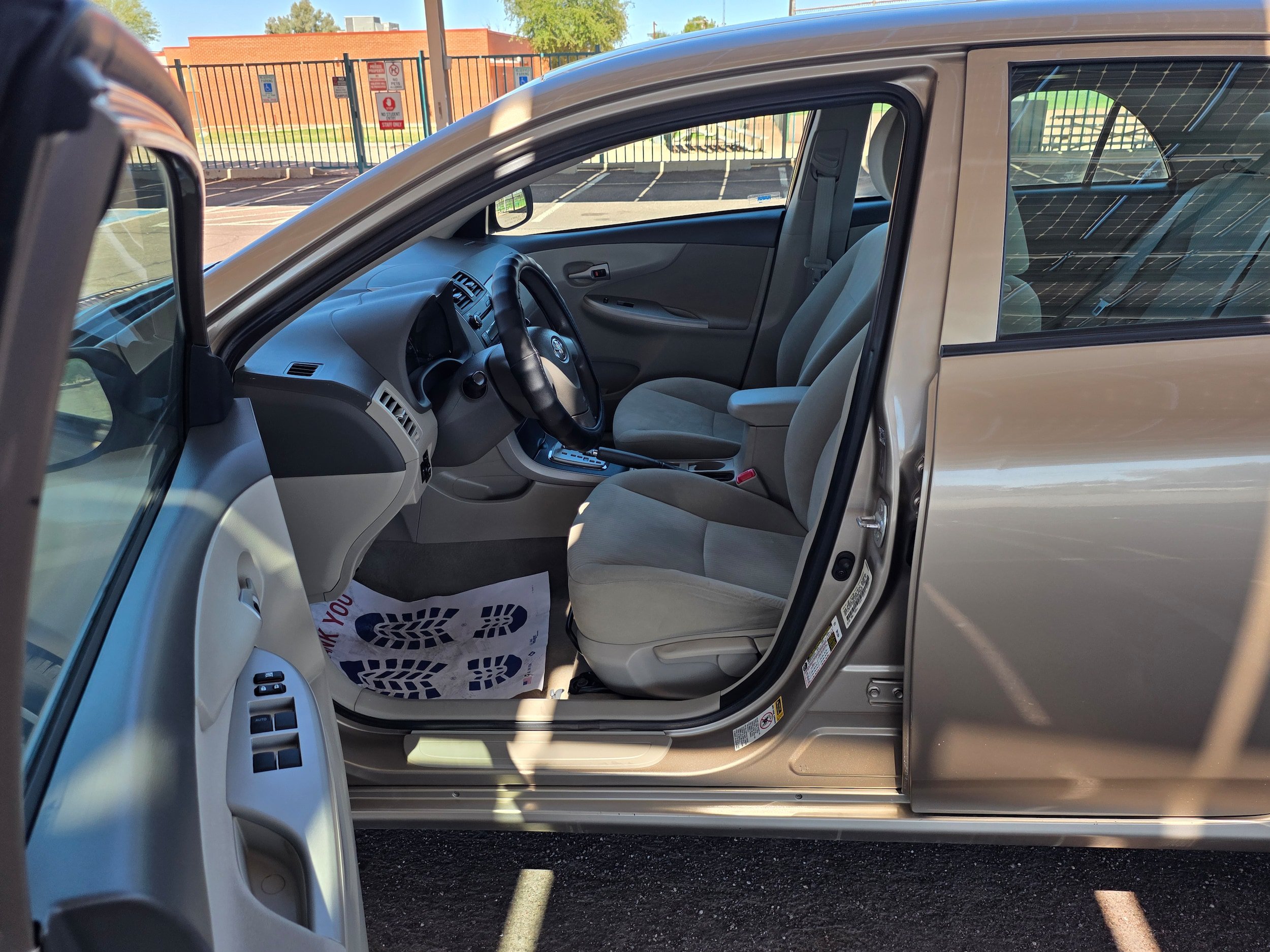 Used 2010 Toyota Corolla LE FWD image 13