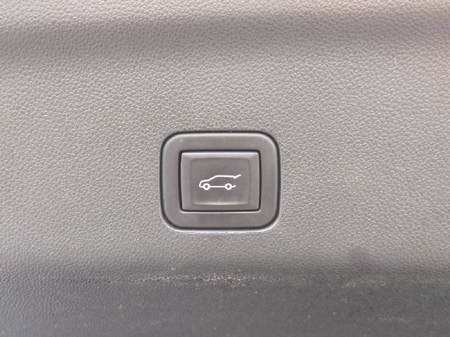 Certified 2024 GMC Yukon Denali w/ Advanced Technology Package AWD/4WD image 35