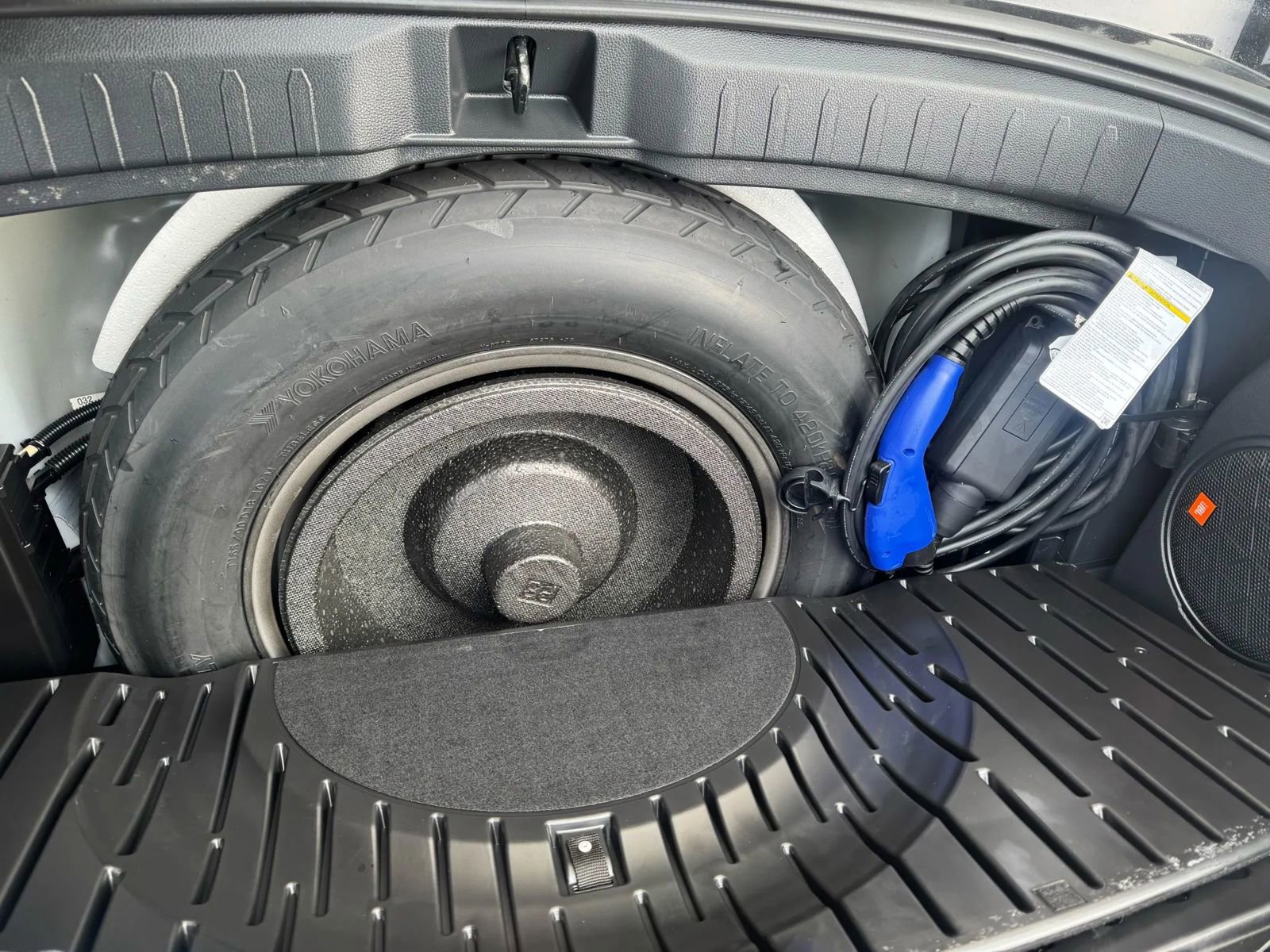 Used 2023 Toyota RAV4 XSE w/ Weather Package image 33