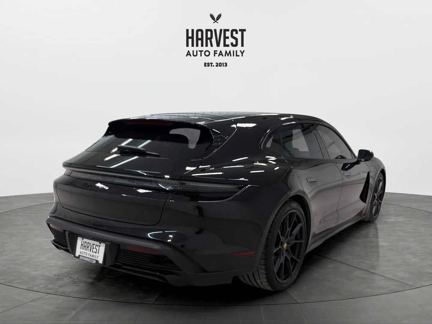 Used 2023 Porsche Taycan GTS image 6