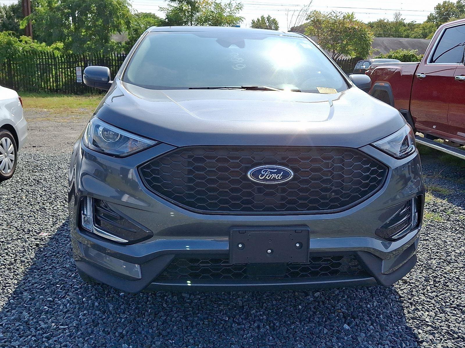 Used 2022 Ford Edge ST-Line w/ Class II Trailer Tow Package image 4