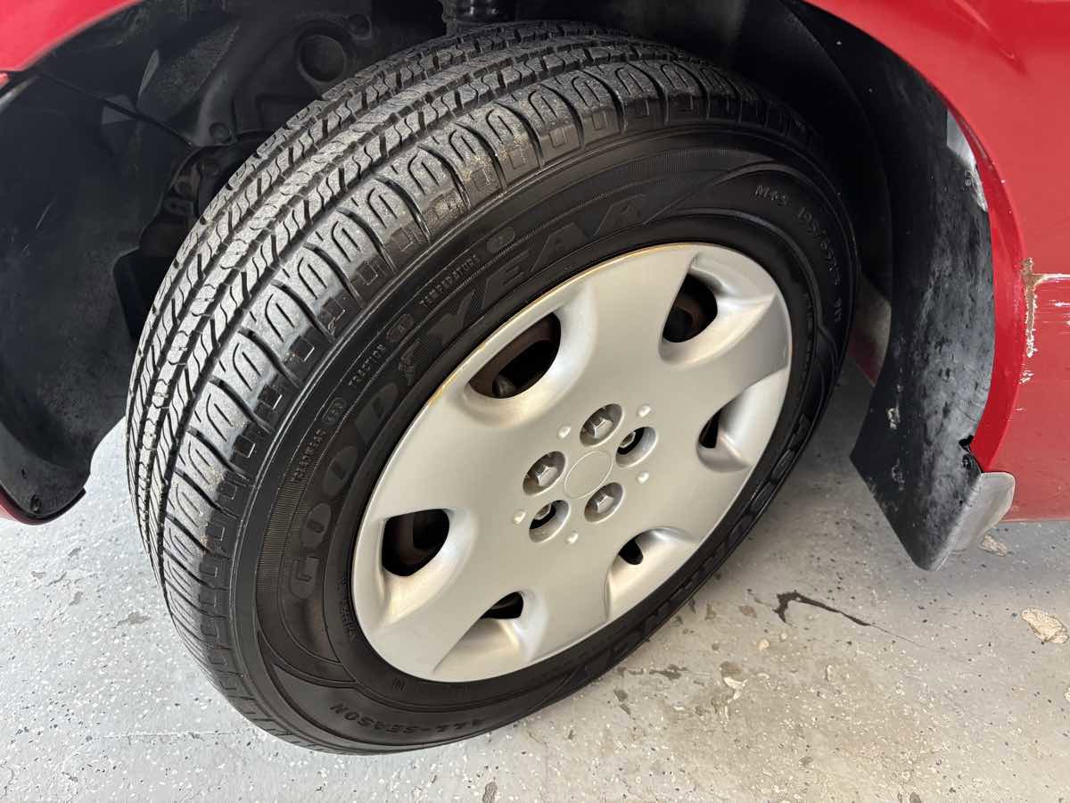 Used 2006 Chrysler PT Cruiser FWD image 24