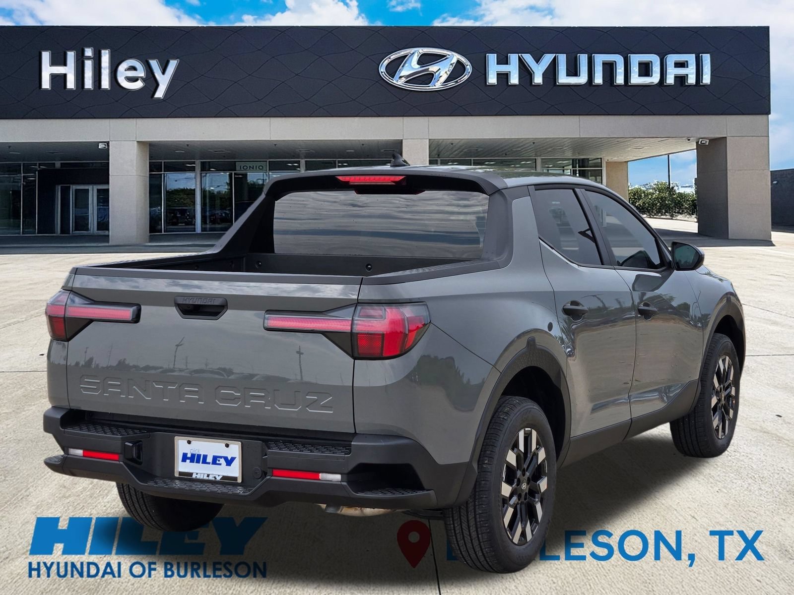 New 2027 Hyundai Santa Cruz SE FWD image 4