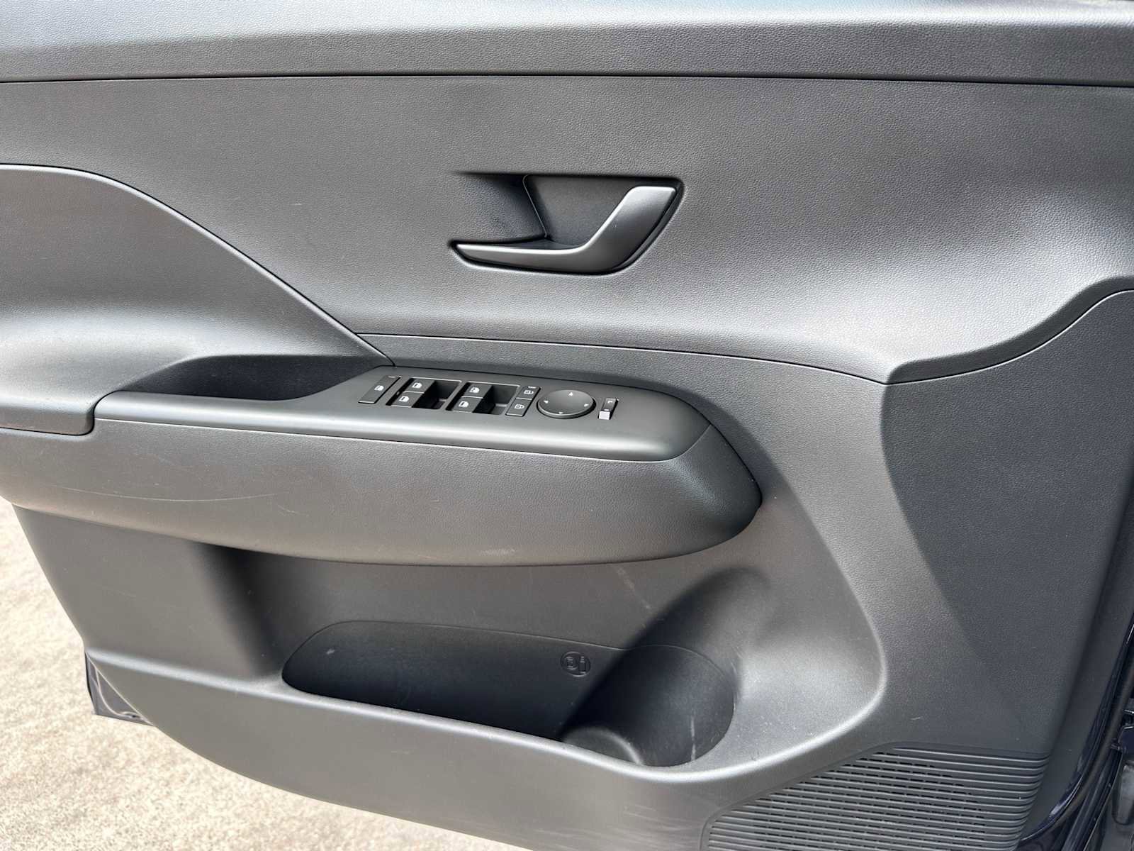 Used 2024 Hyundai Kona SEL FWD image 19