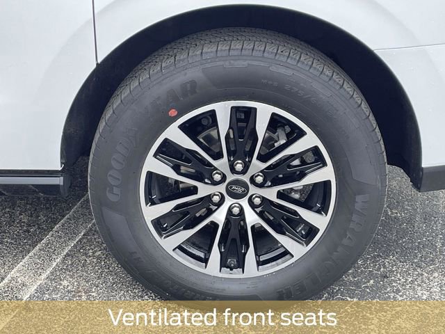 Used 2025 Ford Expedition Max Platinum image 14