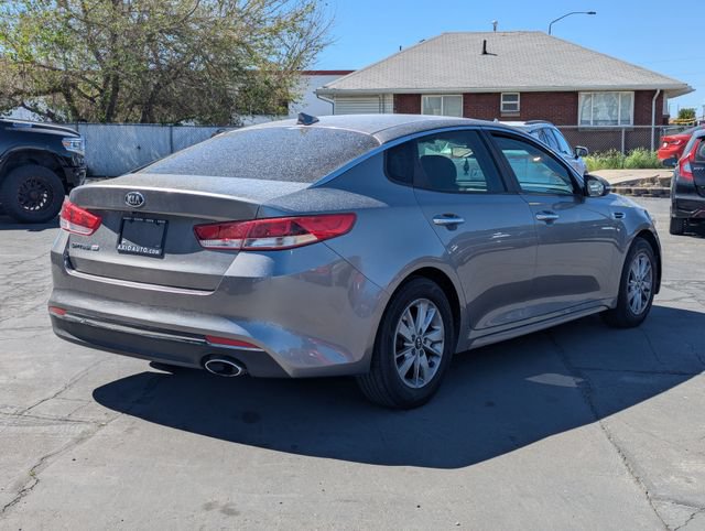 Used 2017 Kia Optima LX FWD image 3