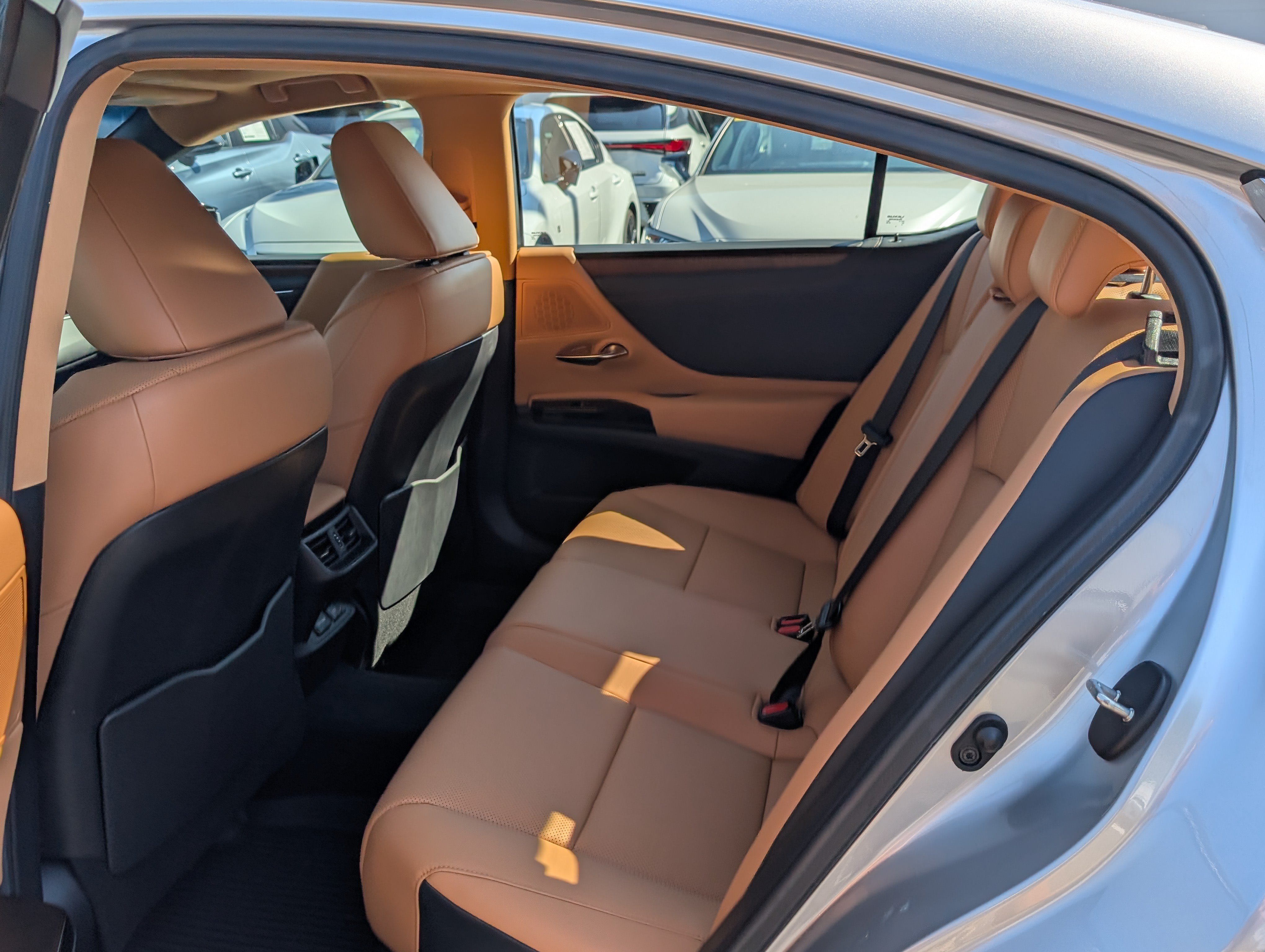Certified 2024 Lexus ES 350 w/ Premium Package FWD image 15