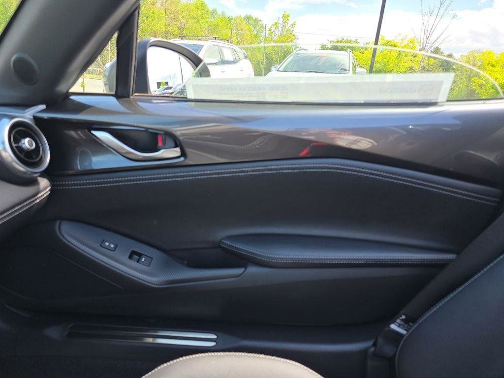 New 2026 MAZDA MX-5 Miata Grand Touring RWD image 17