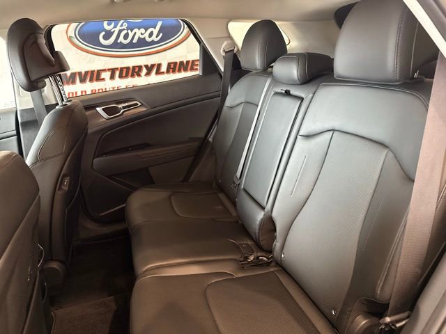 Used 2025 Kia Sportage EX image 19