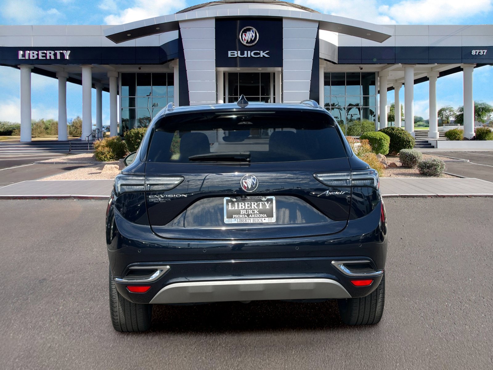 Used 2021 Buick Envision Avenir w/ Technology Package II FWD image 8