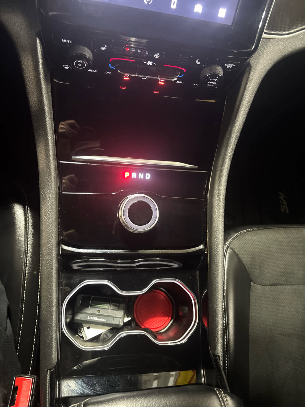 Used 2023 Jeep Grand Cherokee L Laredo image 25