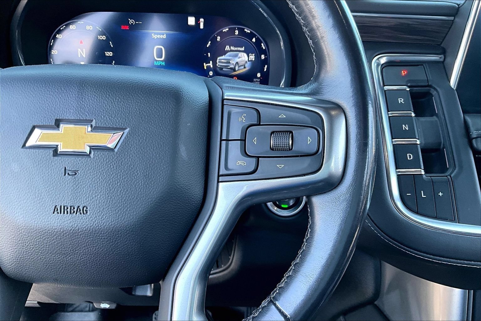 Used 2022 Chevrolet Suburban LT AWD/4WD image 19
