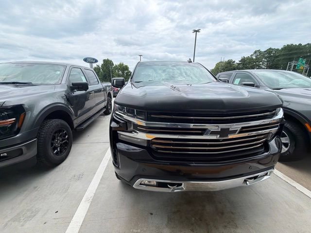 Used 2020 Chevrolet Silverado 1500 High Country w/ Technology Package AWD/4WD image 6