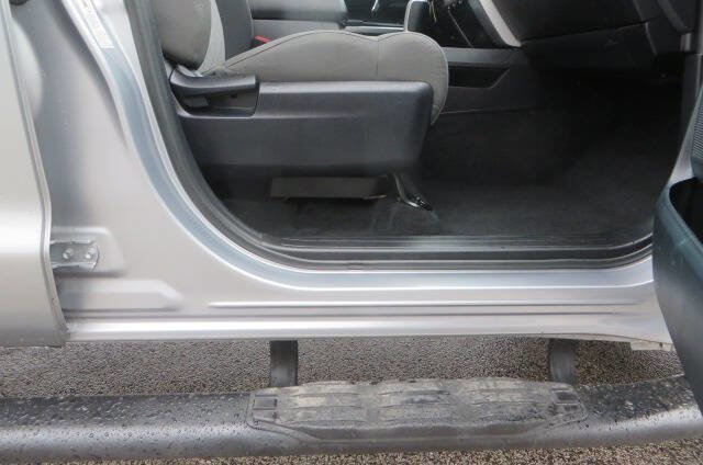 Used 2017 Toyota Tundra SR5 w/ SR5 Upgrade Package image 24