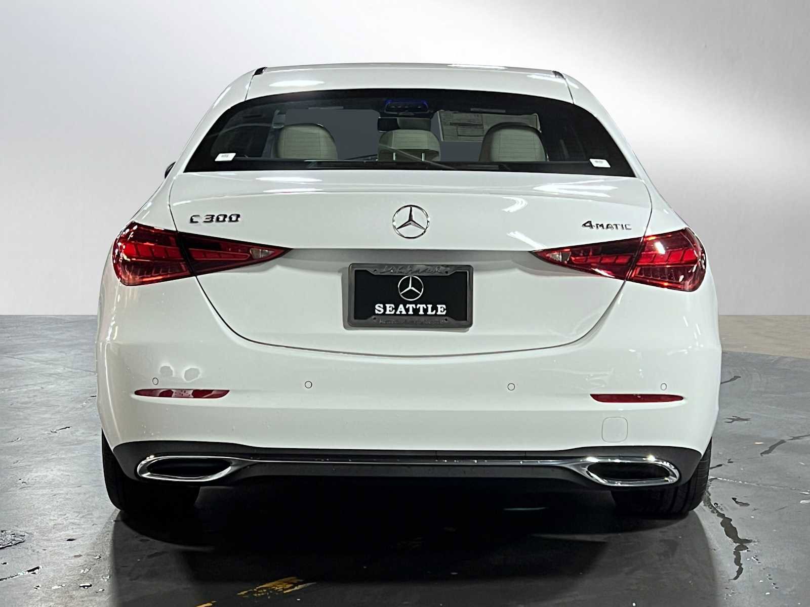 Used 2025 Mercedes-Benz C 300 4MATIC Sedan image 4