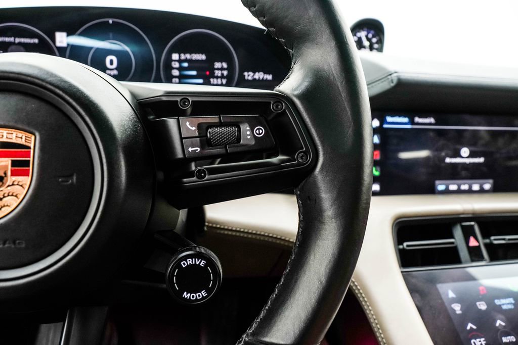 Used 2020 Porsche Taycan 4S image 33