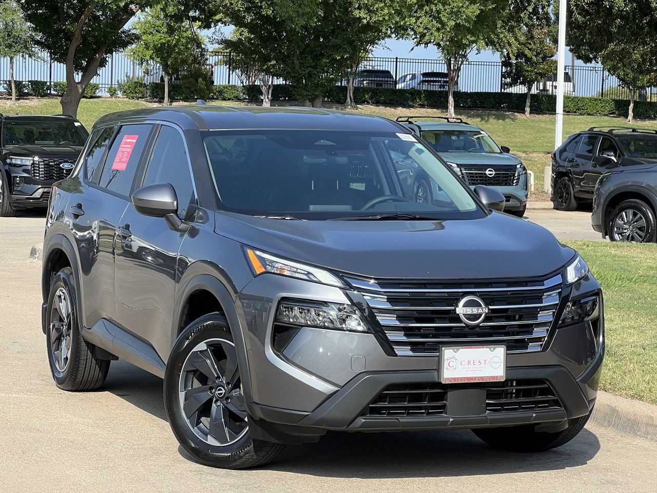 Certified 2026 Nissan Rogue SV AWD/4WD image 2