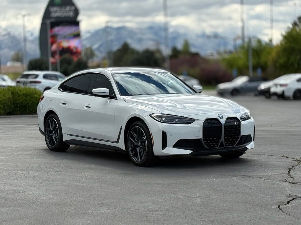 Used 2023 BMW i4 eDrive35 w/ Premium Package image 3