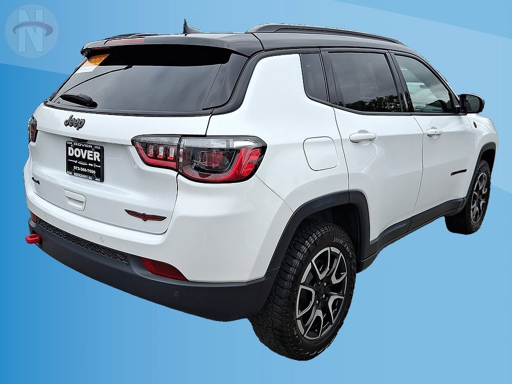 Certified 2024 Jeep Compass Trailhawk AWD/4WD image 16