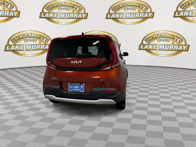 Used 2022 Kia Soul LX FWD image 2