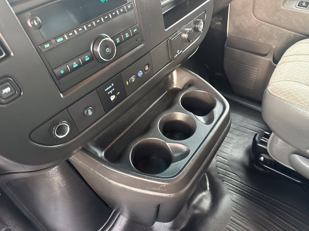 Used 2023 Chevrolet Express 3500 w/ Power Convenience Package RWD image 13