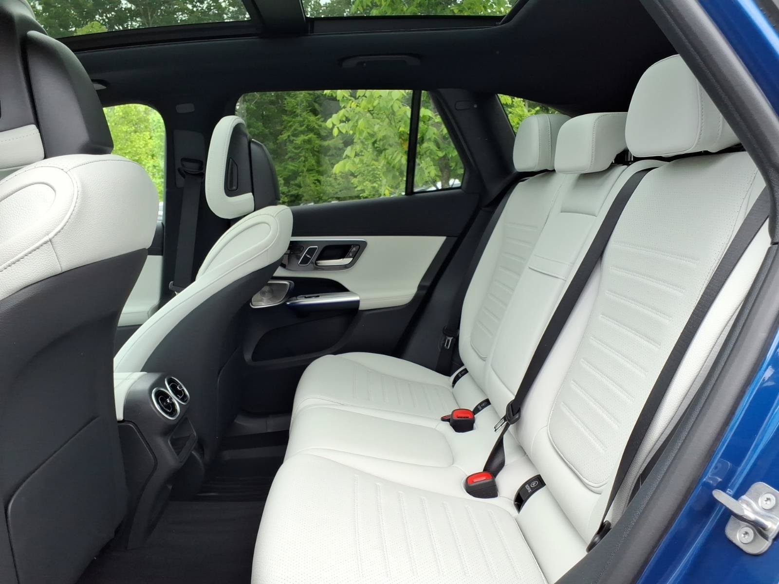 New 2026 Mercedes-Benz GLC 300 4MATIC image 16
