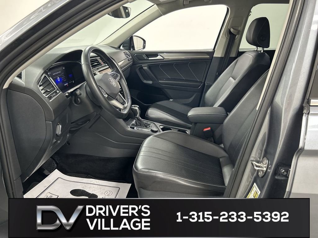 Certified 2022 Volkswagen Tiguan SE AWD/4WD image 9