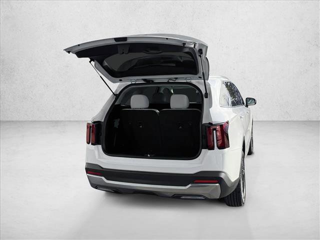 Used 2024 Kia Sorento S w/ Panoramic Sunroof Package image 7