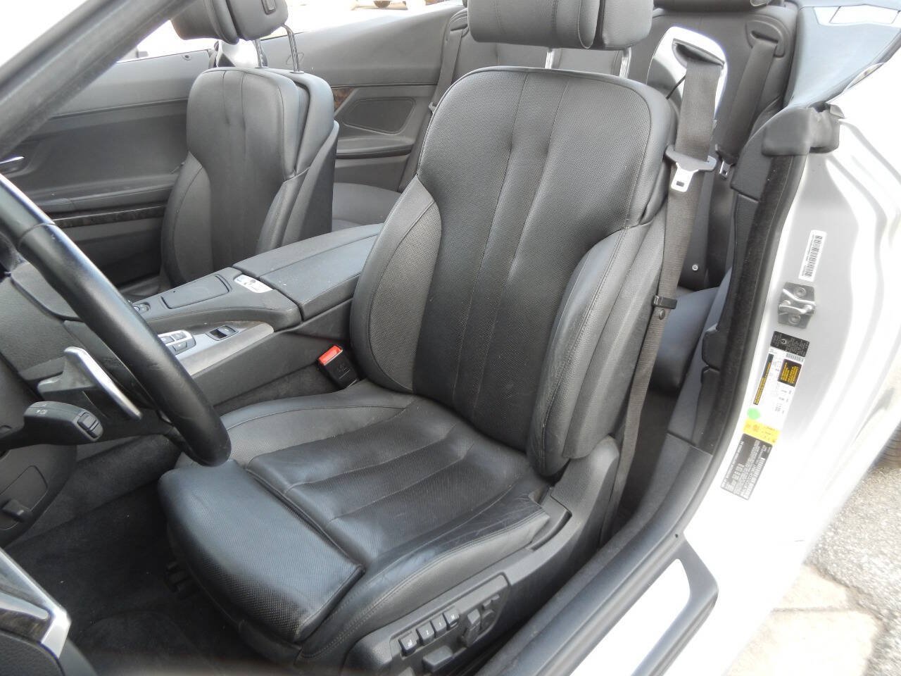 Used 2012 BMW 640i Convertible RWD image 29