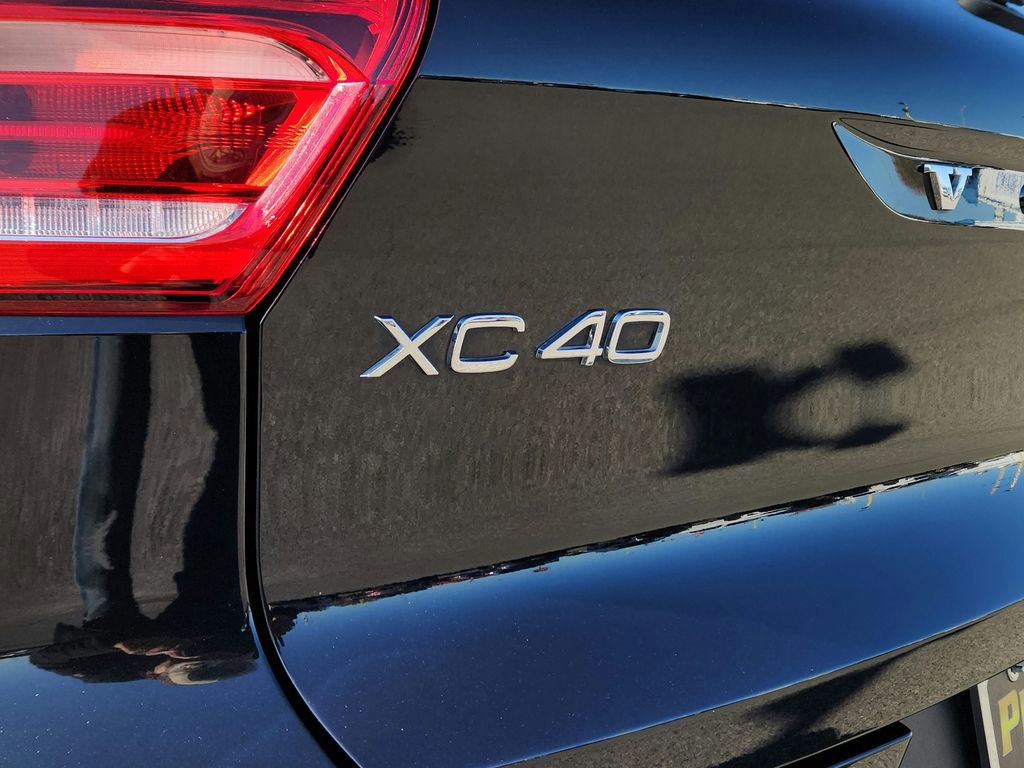 Used 2023 Volvo XC40 Recharge Plus AWD/4WD image 34