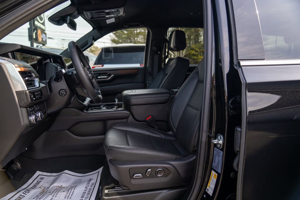 Used 2025 GMC Yukon Denali image 20