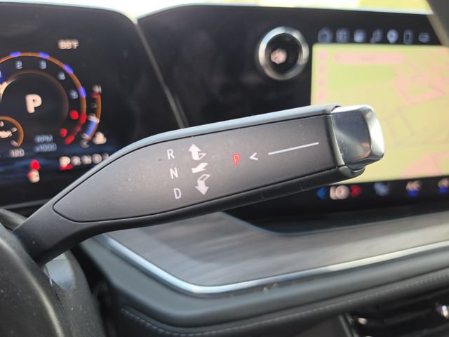Used 2025 Chevrolet Tahoe LT AWD/4WD image 32