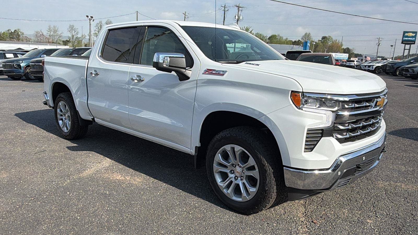 New 2026 Chevrolet Silverado 1500 LTZ w/ LTZ Premium Package AWD/4WD image 3