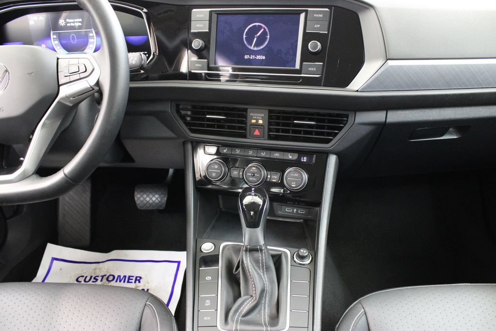 Used 2024 Volkswagen Jetta SE FWD image 20