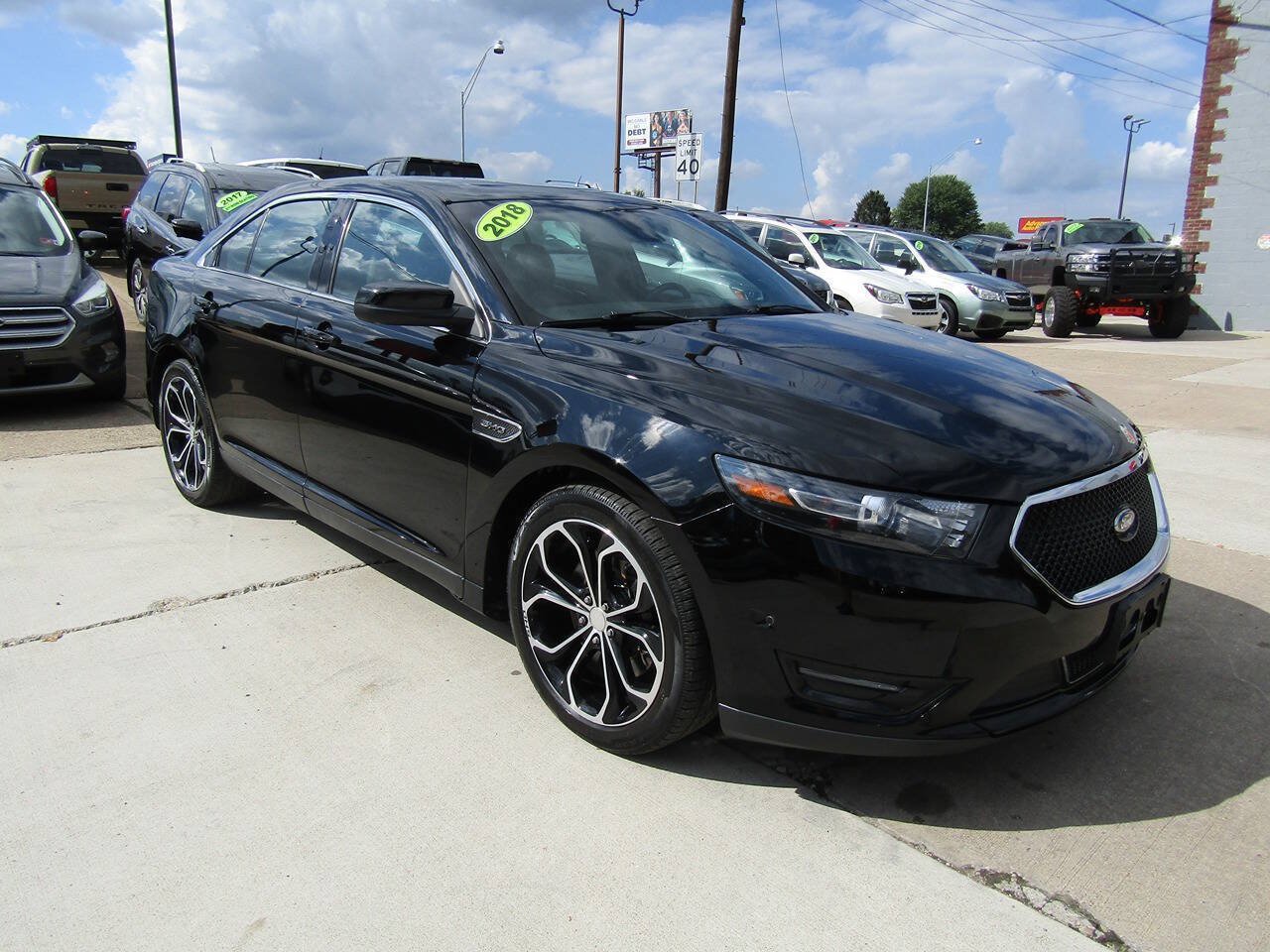 Used 2018 Ford Taurus SHO w/ Driver Assist Package AWD/4WD image 2