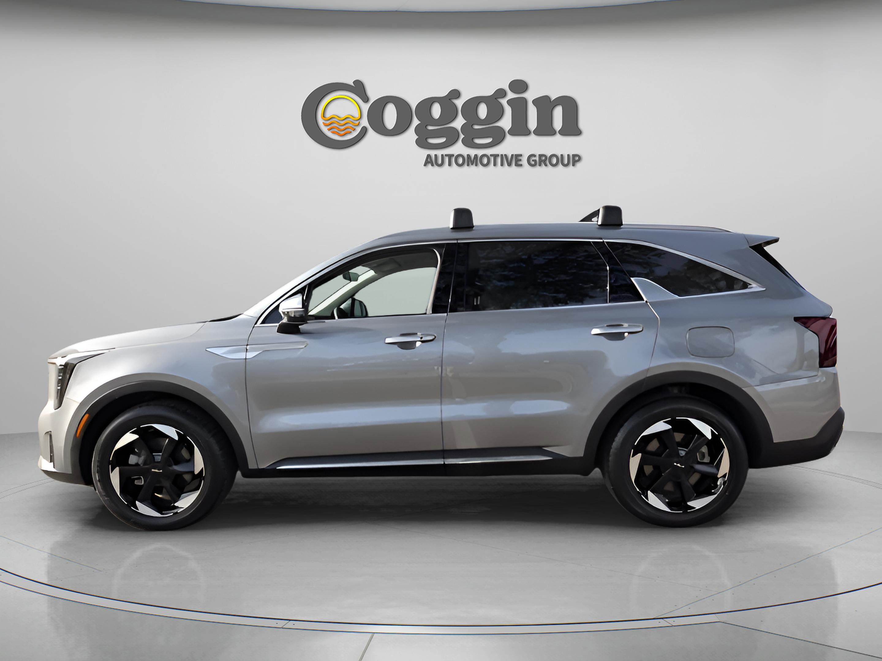 Used 2025 Kia Sorento EX image 3